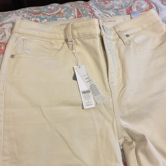 Chico’s Ankle Jeans - Picture 4 of 4